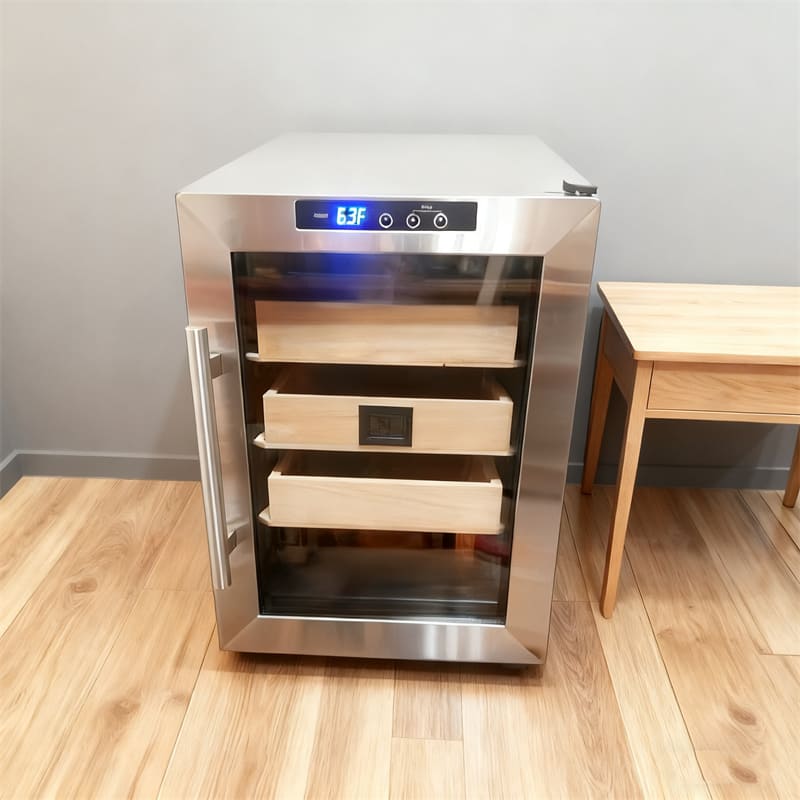 3.Clevelander-Electric-Humidor-1